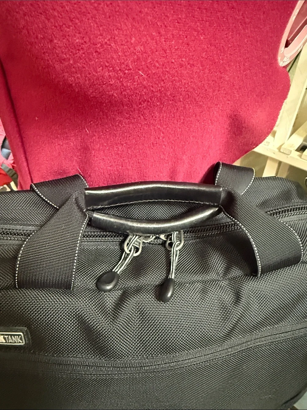Think Tank Photo Urban Disguise shoulder bag-pre-loved.